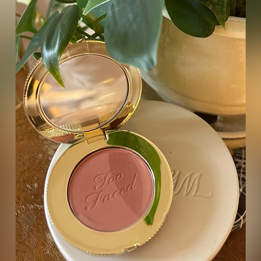 Full Sized Too Faced Cloud Crush Blurring Blush - Velvet Crush Nude Pink